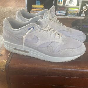 Nike Air Max Premium "Cut-Out Swoosh"  Nike Air Max 1
Pure Platinum Racer Blue